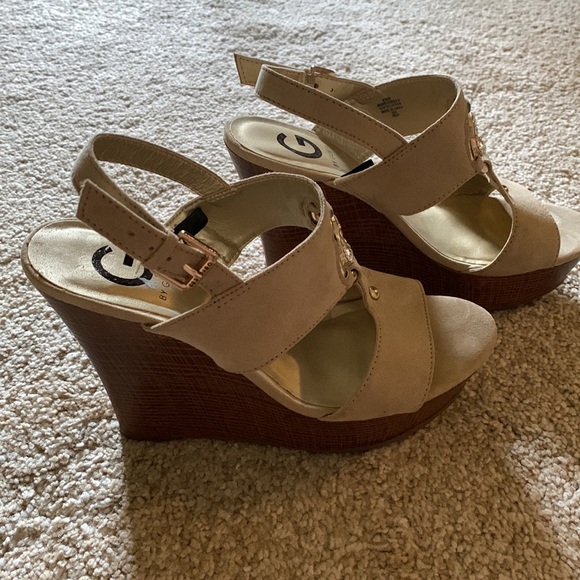 Guess shoes size 6 - Picture 3 of 5